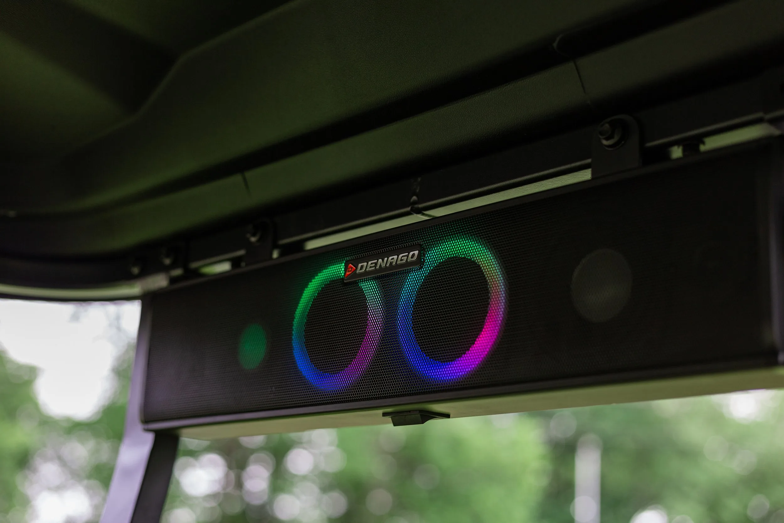 Carro de golf eléctrico Denago EV Rover XL en exteriores