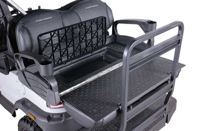 Detalle de carrocería carro de golf eléctrico Denago Nomad XL