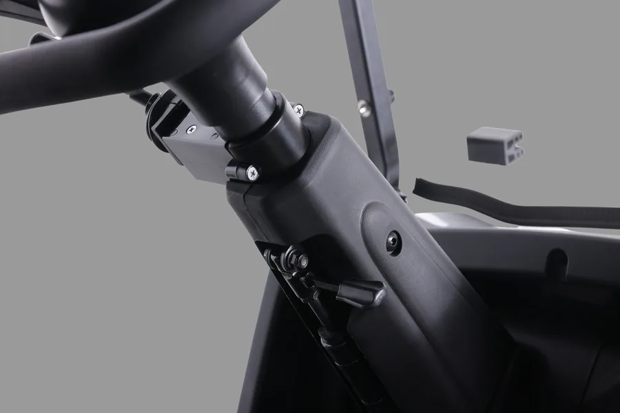 Detalle de diseño carro de golf eléctrico Denago Nomad